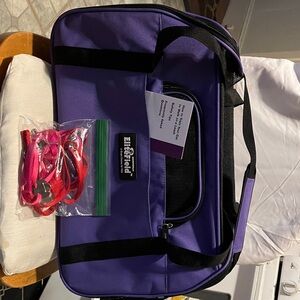 Elite Field large cat carrier n training booklet n leash, n neck piece. Perfect